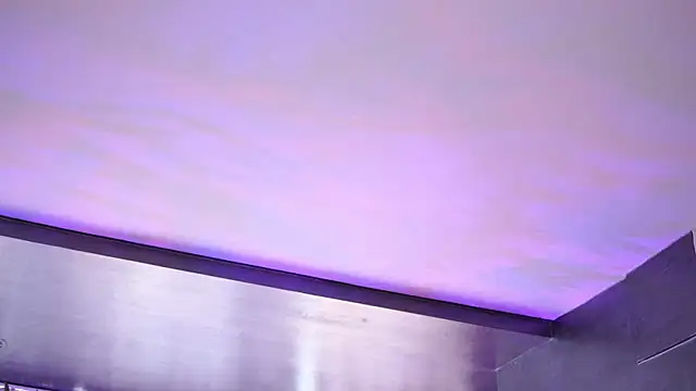 HotSkinnyX online show from July 11, 8:47 am