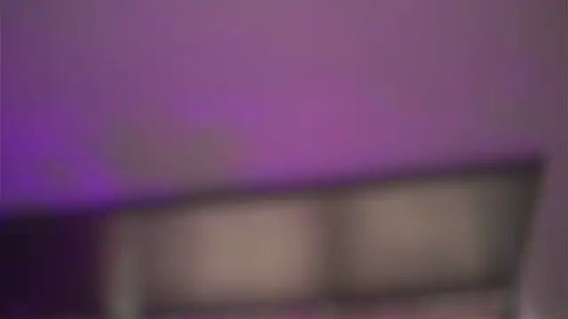 HotSkinnyX online show from November 6, 9:35 am