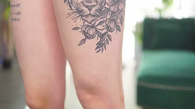 HotSkinnyX online show from January 13, 9:35 am