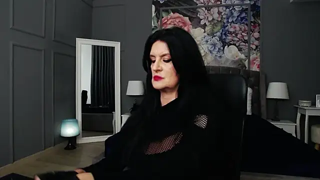 Snapshot of DomMelissaW chatting on December 14, 1:27 am DomMelissaW online show from December 14, 1:27 am