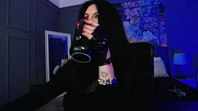 DomMelissaW online show from March 19, 10:54 pm