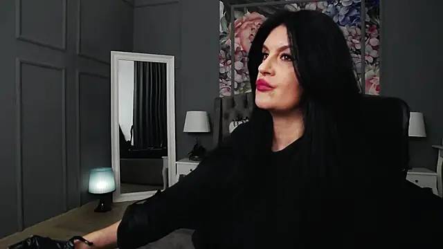 Snapshot of DomMelissaW chatting on February 7, 9:26 pm DomMelissaW online show from February 7, 9:26 pm
