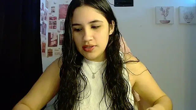 InocentHeaven1 online show from April 14, 12:21 pm