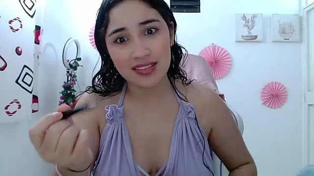 Snapshot of InocentHeaven1 chatting on November 12, 1:15 pm InocentHeaven1 online show from November 12, 1:15 pm