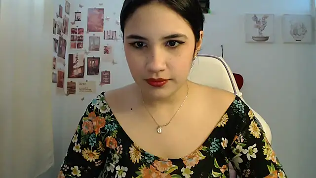 Snapshot of InocentHeaven1 chatting on June 18, 12:43 pm InocentHeaven1 online show from June 18, 12:43 pm
