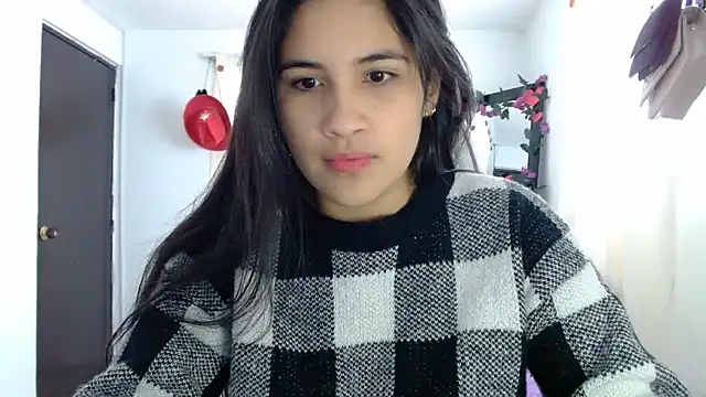 Snapshot of InocentHeaven1 chatting on February 19, 12:44 pm InocentHeaven1 online show from February 19, 12:44 pm