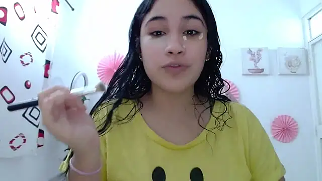 Snapshot of InocentHeaven1 chatting on November 6, 1:04 pm InocentHeaven1 online show from November 6, 1:04 pm