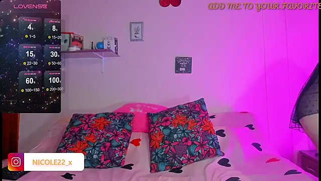 Snapshot of Nicole_x chatting on December 31, 5:22 am Nicole x online show from December 31, 5:22 am