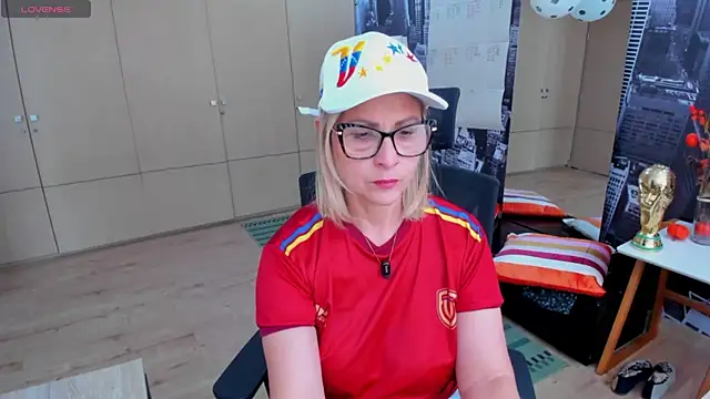 Snapshot of jane_turner chatting on June 29, 1:44 pm jane turner online show from June 29, 1:44 pm