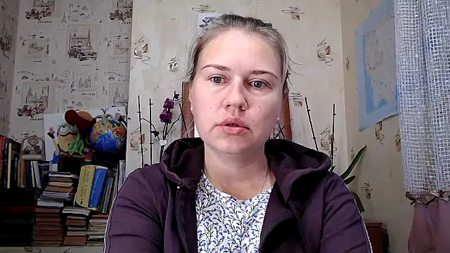 Snapshot of dream_alexa chatting on September 30, 3:56 am dream alexa online show from September 30, 3:56 am