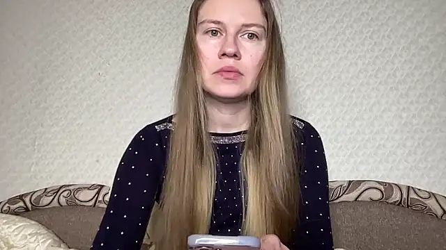 Snapshot of dream_alexa chatting on March 1, 3:43 am dream alexa online show from March 1, 3:43 am