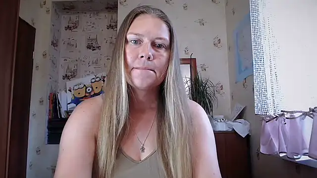 Snapshot of dream_alexa chatting on July 6, 3:24 am dream alexa online show from July 6, 3:24 am