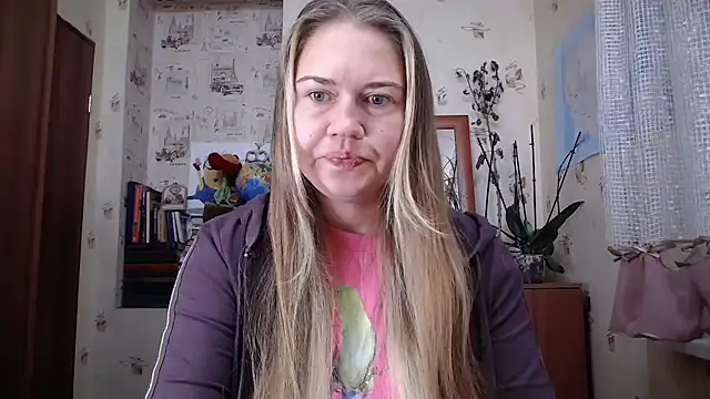 Snapshot of dream_alexa chatting on September 15, 1:06 am dream alexa online show from September 15, 1:06 am