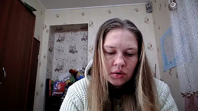 Snapshot of dream_alexa chatting on November 29, 3:28 am dream alexa online show from November 29, 3:28 am