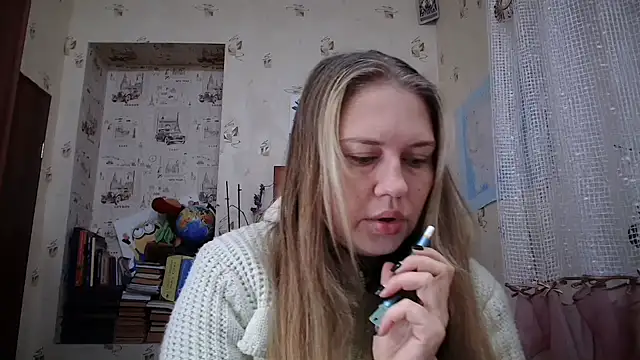 Snapshot of dream_alexa chatting on October 19, 2:03 am dream alexa online show from October 19, 2:03 am