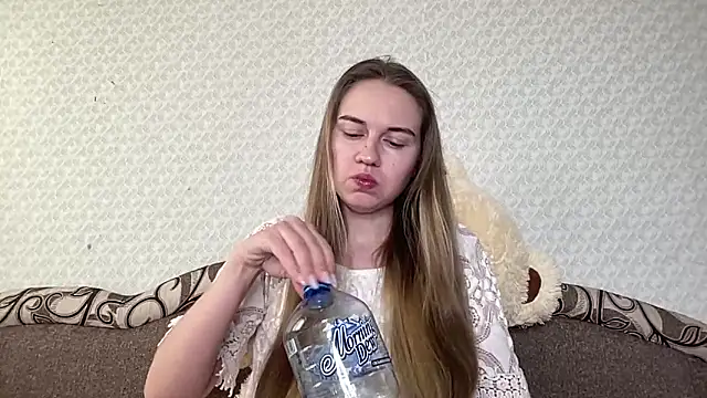 Snapshot of dream_alexa chatting on March 20, 1:26 pm dream alexa online show from March 20, 1:26 pm
