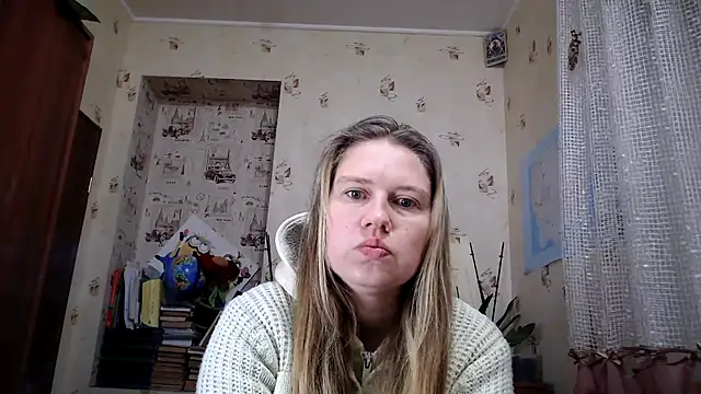 Snapshot of dream_alexa chatting on December 15, 2:39 am dream alexa online show from December 15, 2:39 am