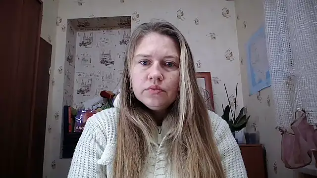 Snapshot of dream_alexa chatting on December 1, 2:45 am dream alexa online show from December 1, 2:45 am