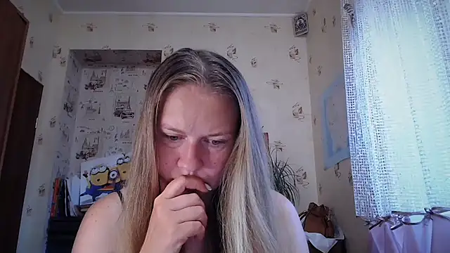 Snapshot of dream_alexa chatting on July 15, 2:51 am dream alexa online show from July 15, 2:51 am