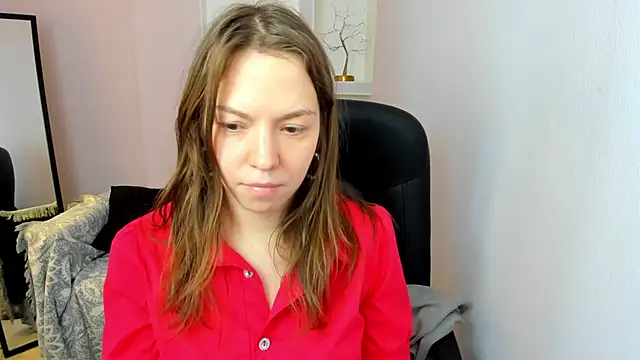 Snapshot of Persephoni chatting on June 27, 10:54 am Persephoni online show from June 27, 10:54 am