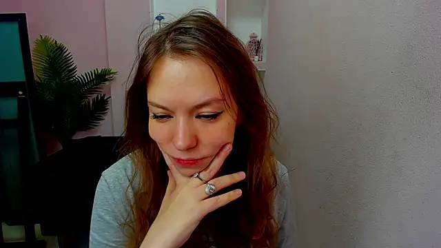 Persephoni online show from December 5, 10:58 am