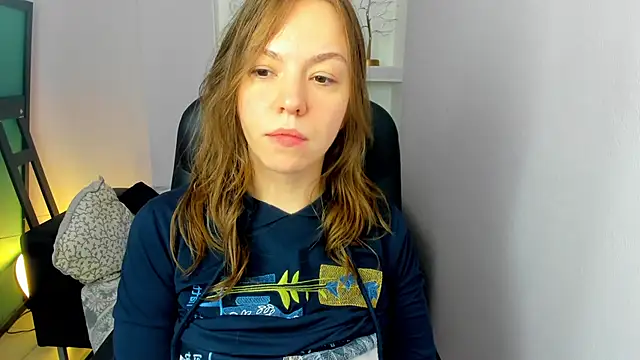 Persephoni online show from April 26, 10:23 am