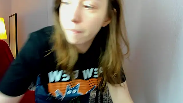Snapshot of Persephoni chatting on June 17, 10:36 am Persephoni online show from June 17, 10:36 am
