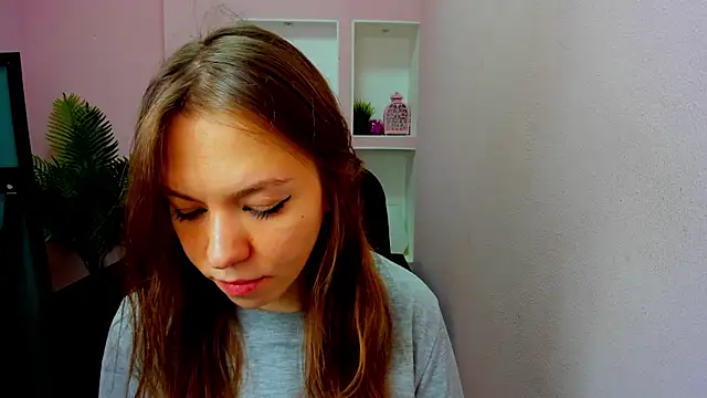 Persephoni online show from October 15, 8:28 pm