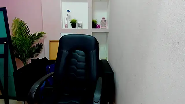 Persephoni online show from September 22, 6:36 pm