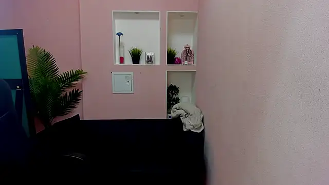 Persephoni online show from November 15, 5:44 am