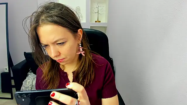 Persephoni online show from March 30, 10:39 am