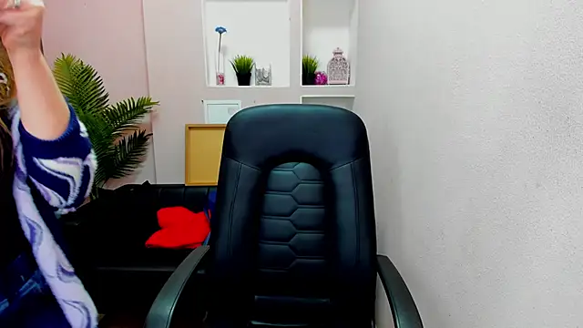 Persephoni online show from September 27, 5:24 am