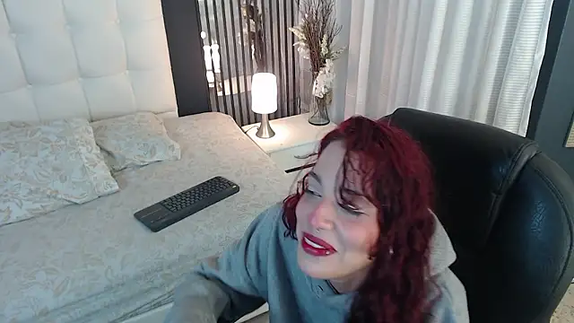 LiaVillalobos online show from February 10, 12:04 pm