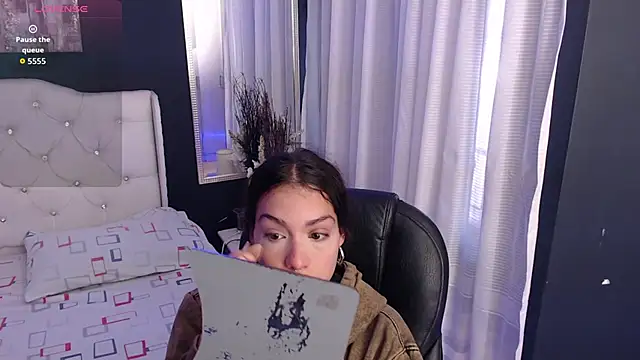 LiaVillalobos online show from October 23, 12:15 pm