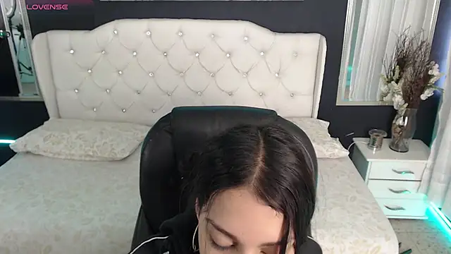 Snapshot of LiaVillalobos chatting on September 13, 1:55 pm LiaVillalobos online show from September 13, 1:55 pm