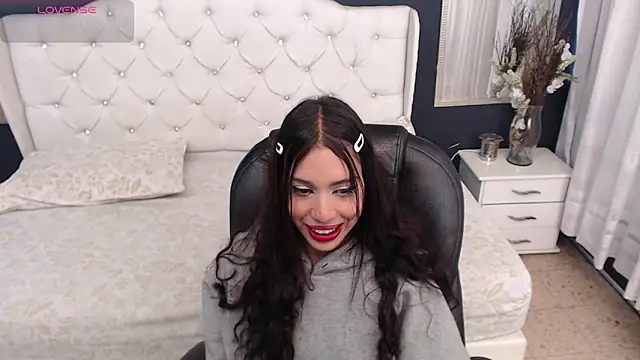 Snapshot of LiaVillalobos chatting on September 20, 11:37 am LiaVillalobos online show from September 20, 11:37 am