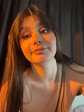 itssophiie online show from February 7, 8:50 pm