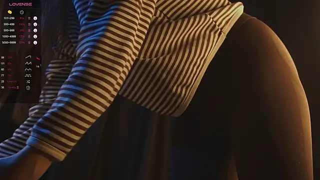 itssophiie online show from November 17, 8:13 pm