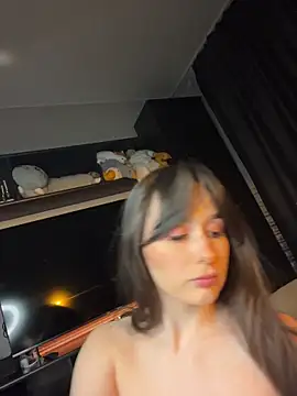 itssophiie online show from April 1, 6:49 pm