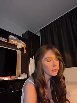 itssophiie online show from May 22, 8:18 pm