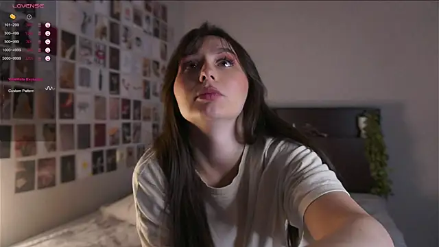 Snapshot of itssophiie chatting on October 7, 5:14 pm itssophiie online show from October 7, 5:14 pm