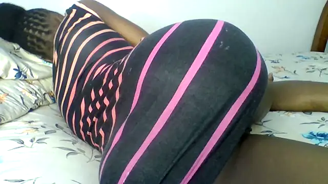 sweet sassy  online show from April 25, 3:09 am