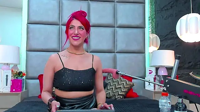 Snapshot of AllissaBrowm chatting on November 5, 5:38 pm AllissaBrowm online show from November 5, 5:38 pm