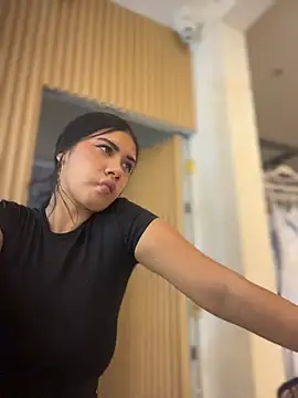 clarachanelricek online show from November 4, 7:06 pm