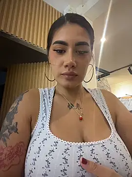 clarachanelricek online show from October 27, 7:04 pm