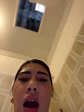 clarachanelricek online show from December 19, 8:55 pm