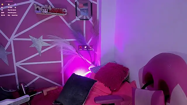 lucy beatifull online show from April 15, 7:18 pm