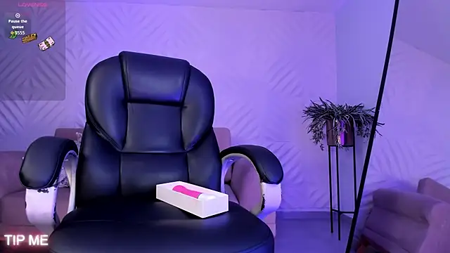 SophieBarnett online show from February 24, 1:28 am