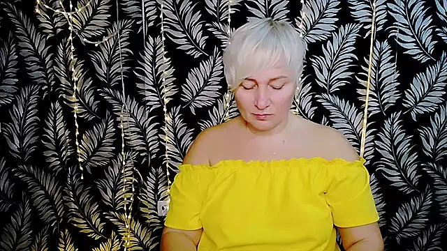 Snapshot of Olivia_playful chatting on November 18, 10:07 am Olivia playful online show from November 18, 10:07 am