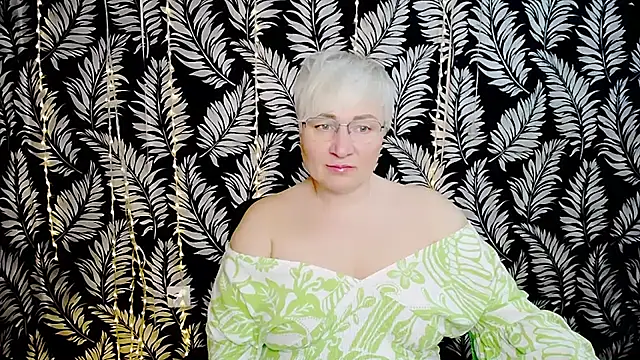 Olivia playful online show from June 8, 10:05 am